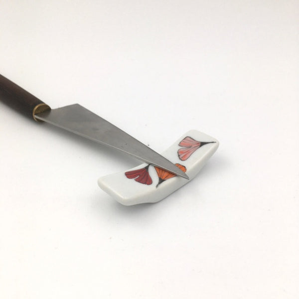Porte-couteaux en porcelaine Ginkgo Rouge-orangé - Accessoire de table, Porte-couteau - Peint main Paris