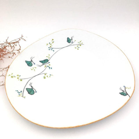 Plat rond destructuré en porcelaine Flores Papillons bleu vert - Plat Rond, Plats - Peint main Paris