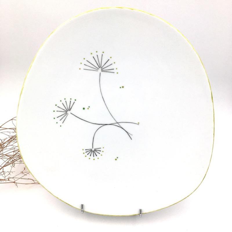 Plat rond destructuré en porcelaine Pissenlits vert - Plat Rond, Plats - Peint main Paris